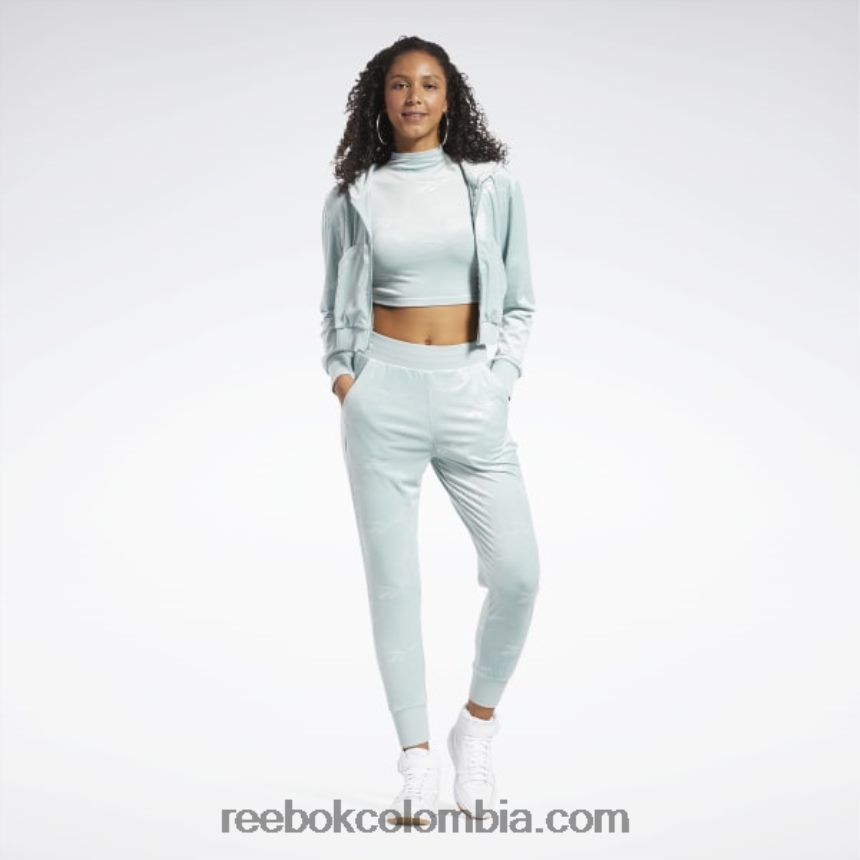 mujer gris junto al mar top clásico de energía ajustado Reebok D260LP887